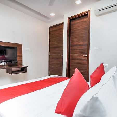 Oyo 81042 Rajput Resort Patiāla 外观 照片
